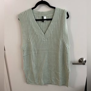 H&M mint green sweater vest!